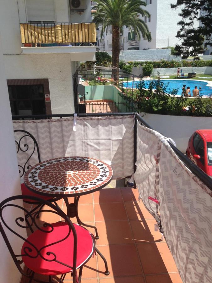 Chez Alison! Central Nerja Apt Exterior foto