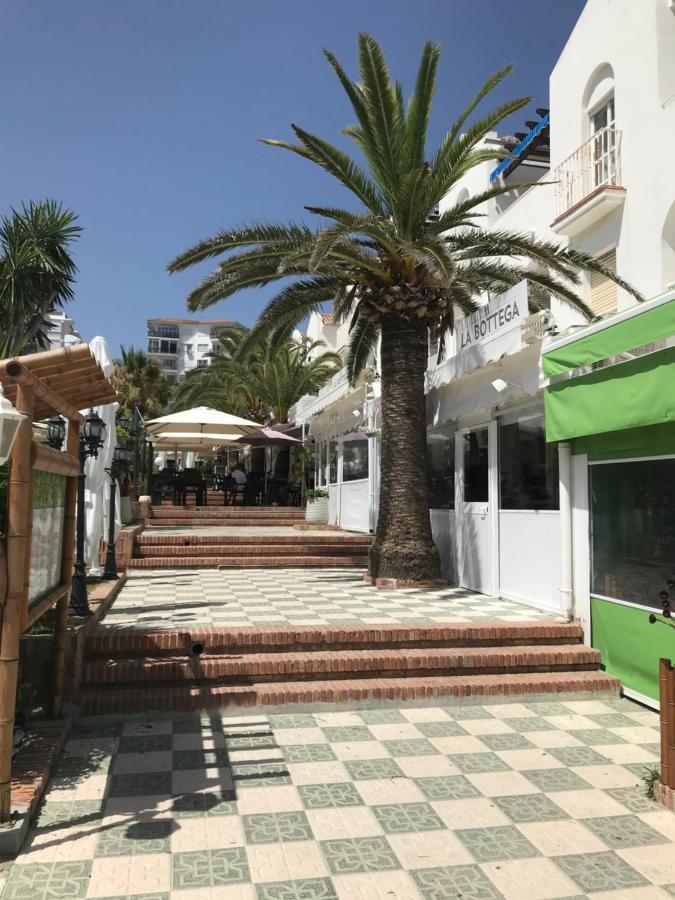 Chez Alison! Central Nerja Apt Exterior foto