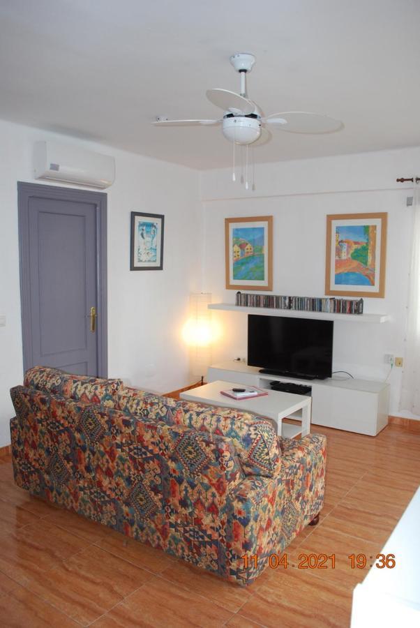 Chez Alison! Central Nerja Apt Exterior foto