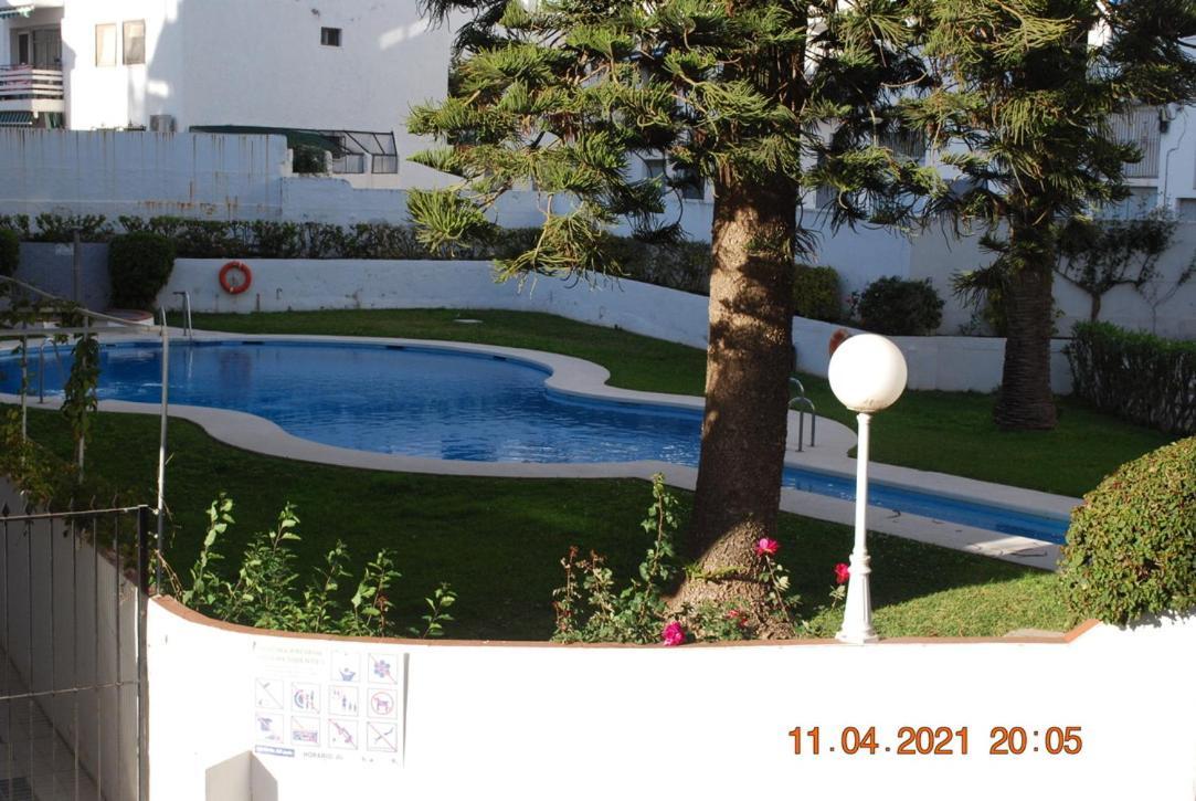 Chez Alison! Central Nerja Apt Exterior foto